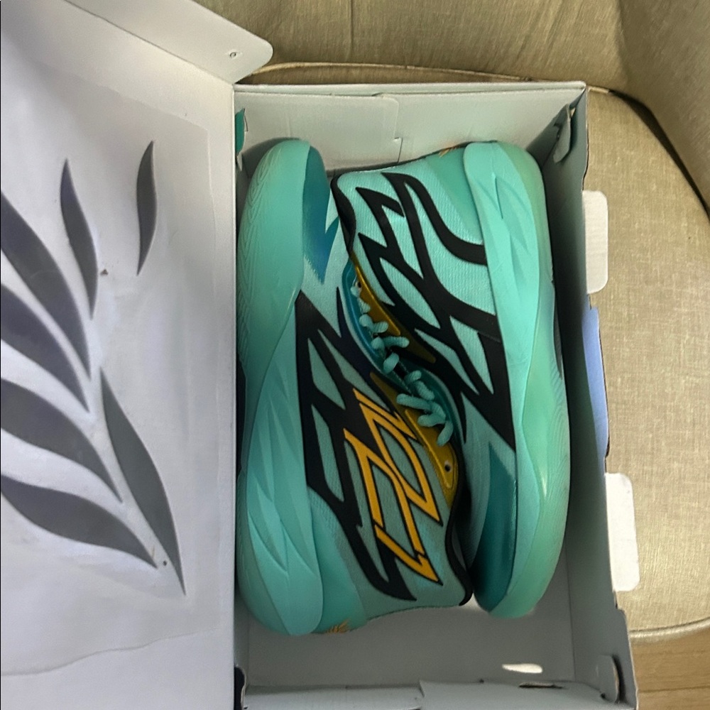 #76 Size 8 Melo 2.0